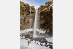 Island Wasserfall im Winter