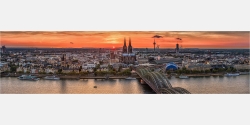 Skyline Köln im Sonnenuntergang