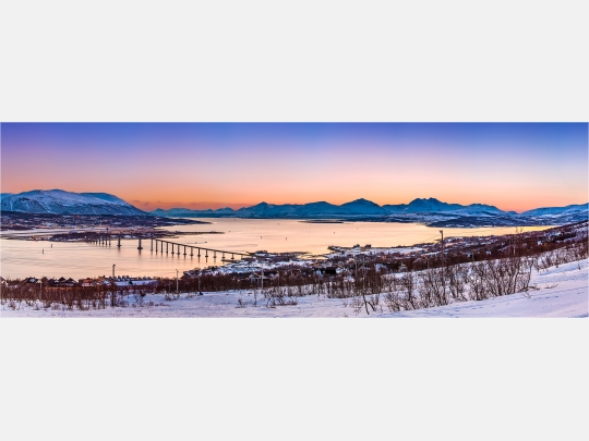 Panoramabild winterlicher Polartag in Tromsø Norwegen