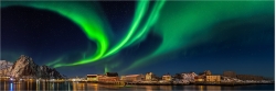 Panoramafoto Aurora Borealis über Svolvaer Norwegen