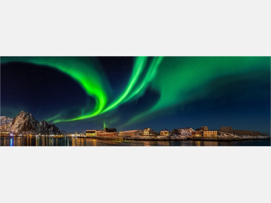 Panoramafoto Aurora Borealis über Svolvaer Norwegen