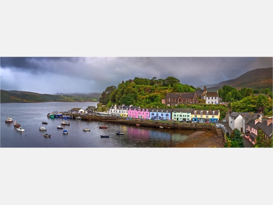 Panoramafoto Portree Harbour Isle of Skye Schottland