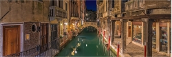 Panoramabild kleiner Kanal in Venedig Italien