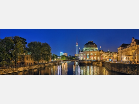 Panoramabild Berlin Museumsinsel und Funkturm