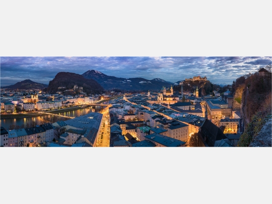 Panoramafoto über den Dächern von Salzburg