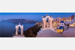 Panoramafoto Kapellen auf Santorini Griechenland