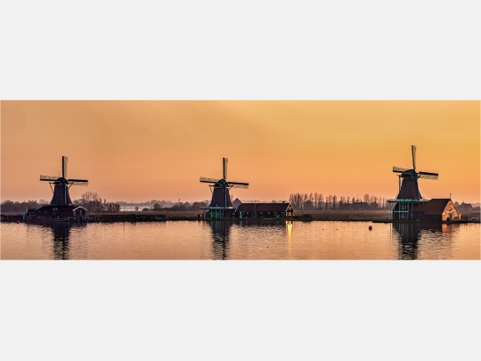 Panoramafoto Holland Windmühlen im Sonnenaufgang