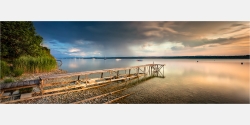 Panoramafoto nachmittags am Ammersee in Bayern