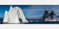 Panoramabild Antarktis Eisberg am Lemaire Channel