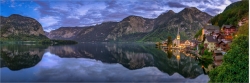 Panoramafoto abends am Hallstätter See Ösrerreich