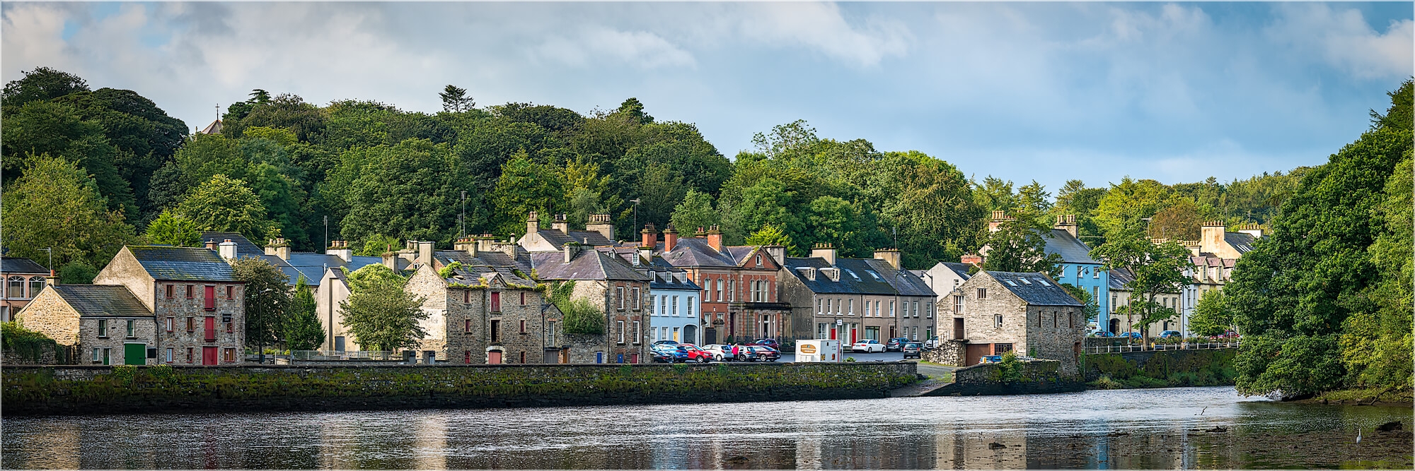 Panoramabild Häuserzeile in Irland
