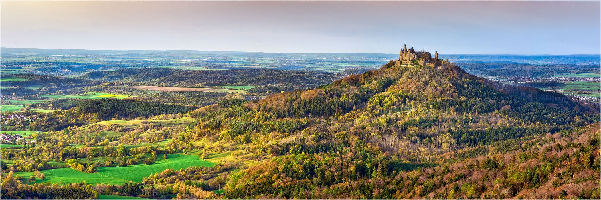 Panoramafoto Die Hohenzollernburg im Herbst