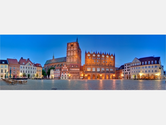 Panoramafoto Stralsund Marktplatz mit Rathaus