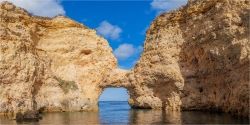 Panoramabild Felsbogen Felsenküste Algarve bei Lagos