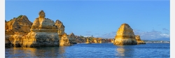 Panoramafoto  Die Felsen Küste der Algarve Portugal